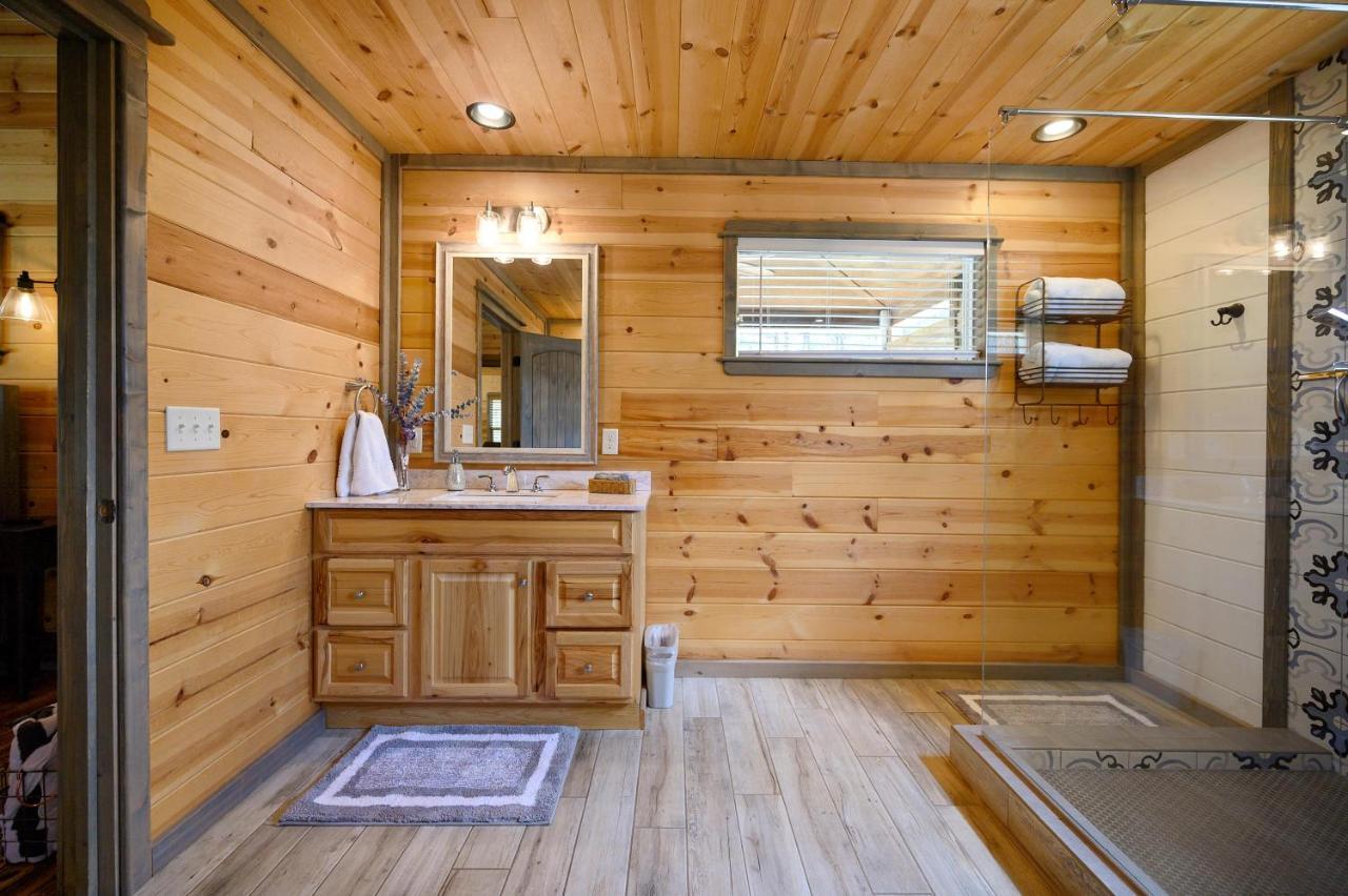 Convenient Romantic Hot Tub Bbq 3-Night Special! Брокен-Боу Экстерьер фото